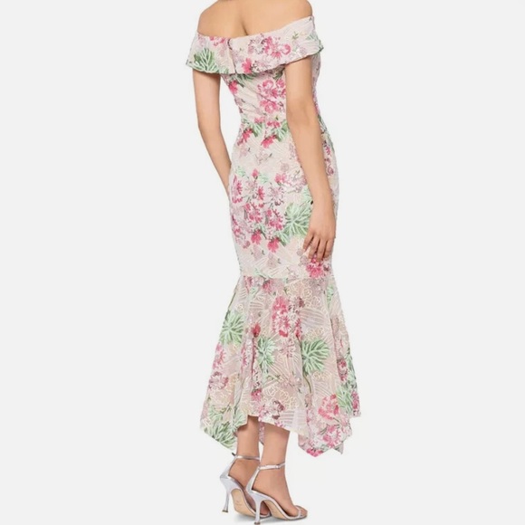 Xscape Gown - Picture 2 of 7